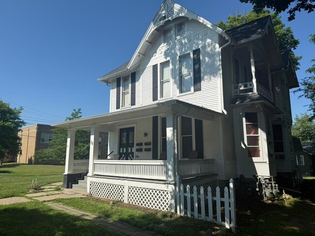 Building Photo - 52 N West St
