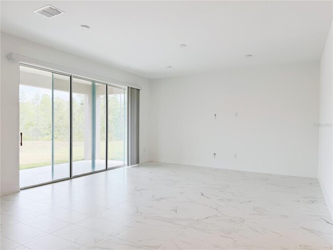 Building Photo - 13047 Pergola Ave