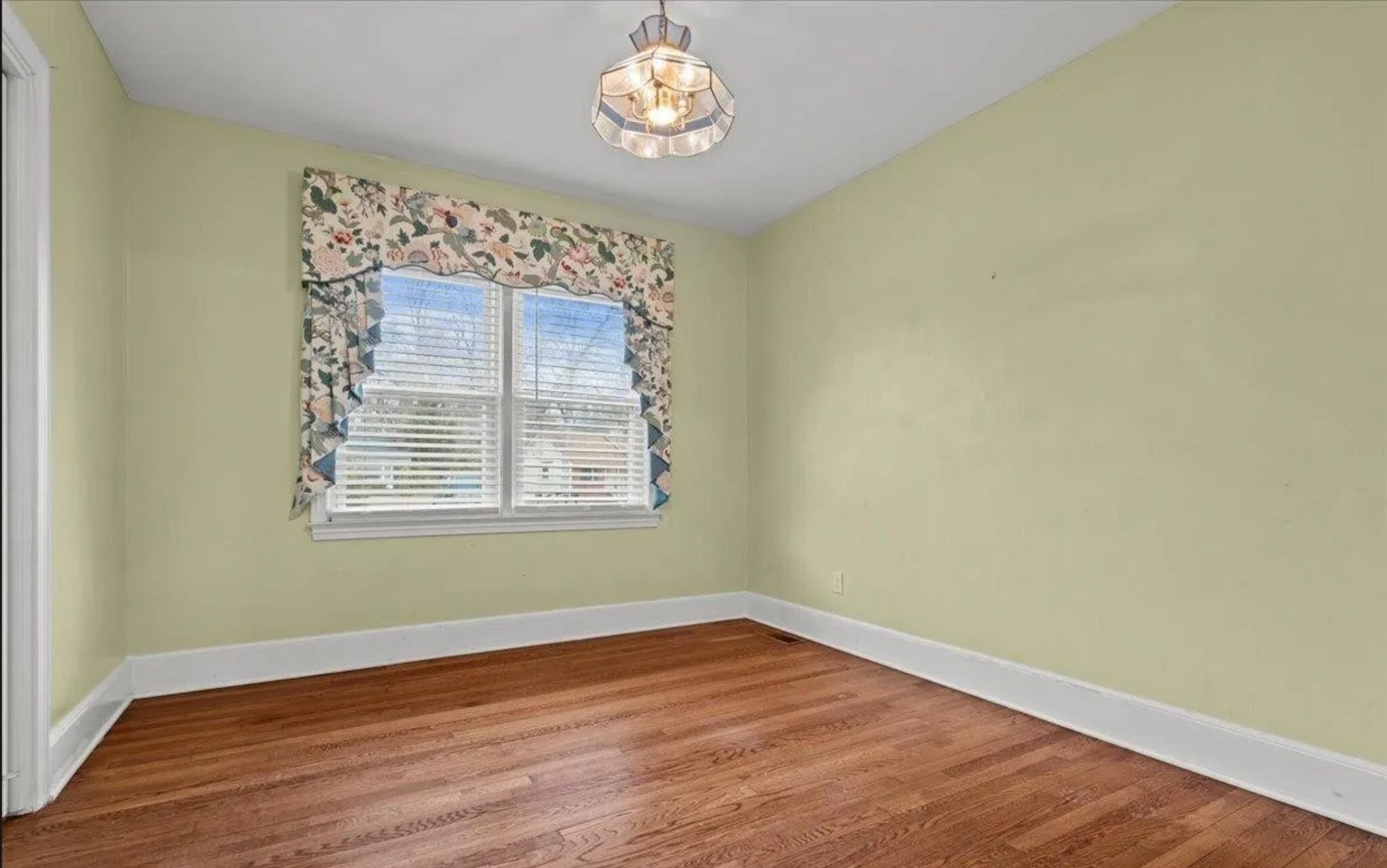 Dining Room/Office - 1202 State Rd S-21-1470