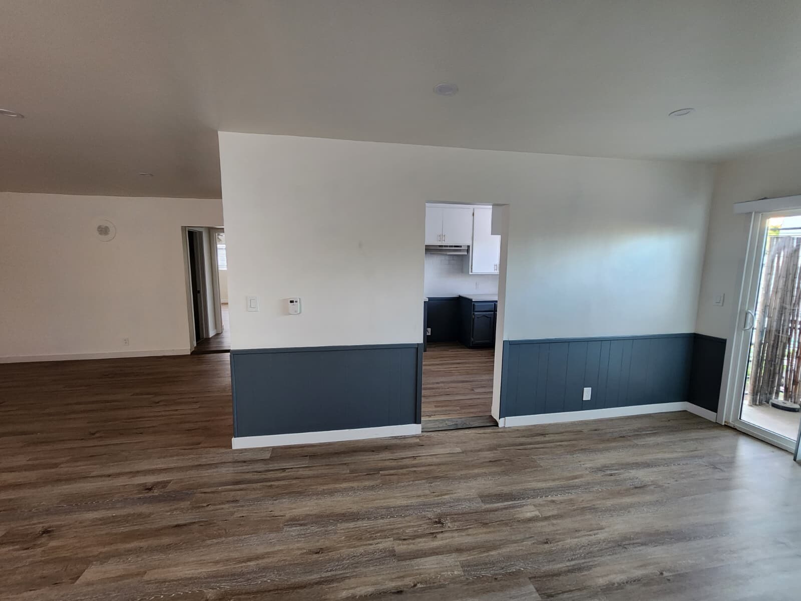 Building Photo - 1414 S Orange Grove Ave