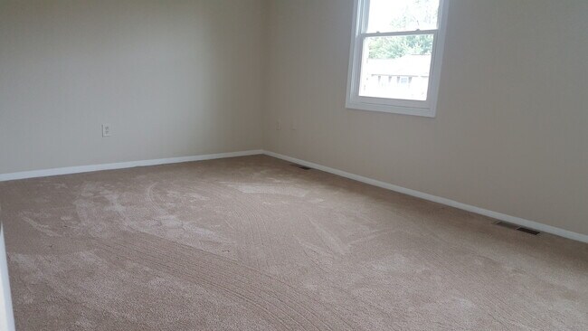 Building Photo - Spacious 3-Bedroom Townhome for Rent in Aberdeen – A Must See!