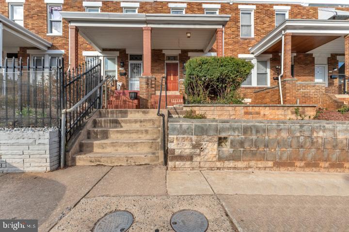 Primary Photo - 2818 Mayfield Ave