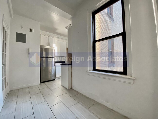 Building Photo - 308 W 104th St