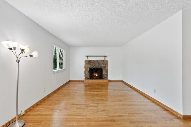 Building Photo - 7105 Omaha Blvd