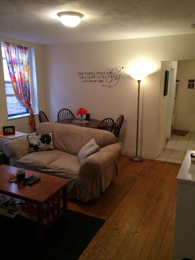 Building Photo - Aberdeen 3 Bed