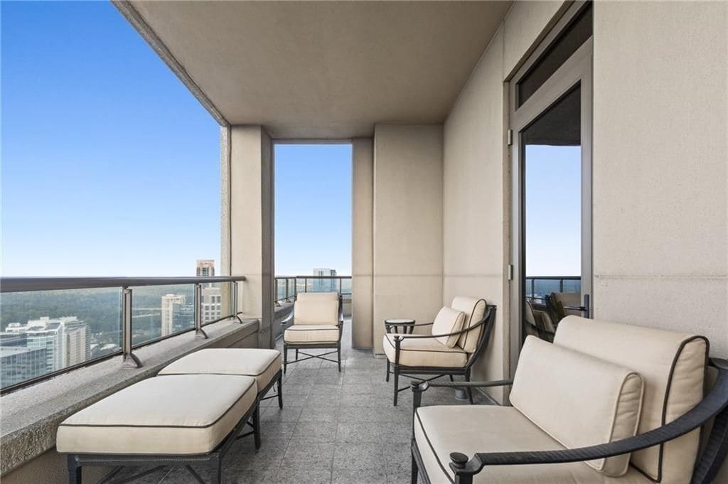 Building Photo - 3376 Peachtree Rd