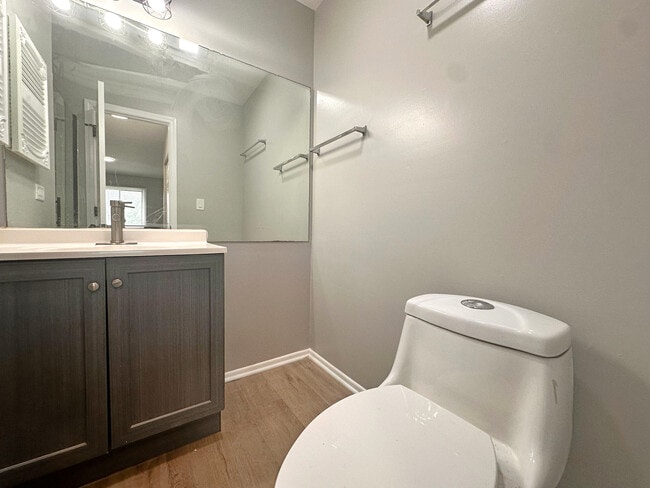 Building Photo - 940 Sandpiper Ct