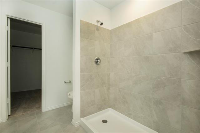 Building Photo - 2905 Kings Table Ct