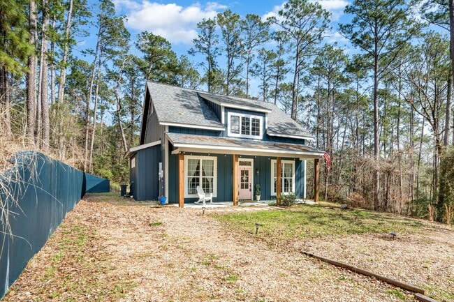 Building Photo - 201 Sunny Hill Dr