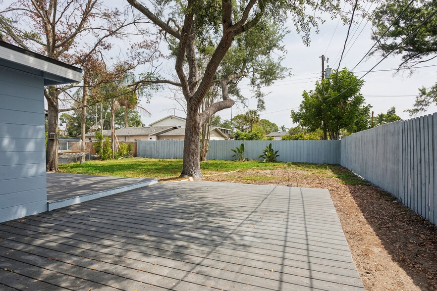 Building Photo - 4519 Venetian Blvd NE