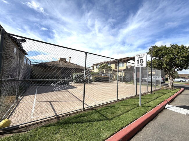 Building Photo - 325 E Rice Ranch Rd