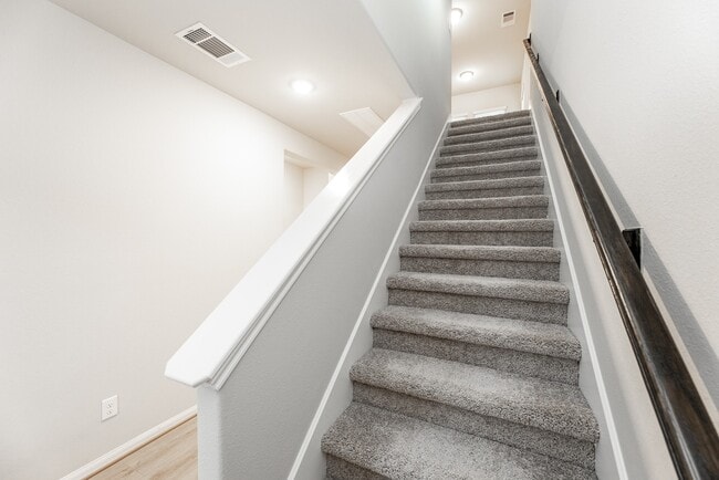 Building Photo - 31115 Mahogany Fir Trl