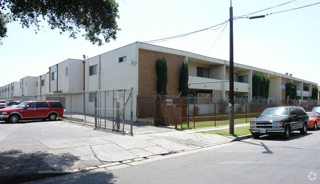 Primary Photo - Orion Gardens Apartments