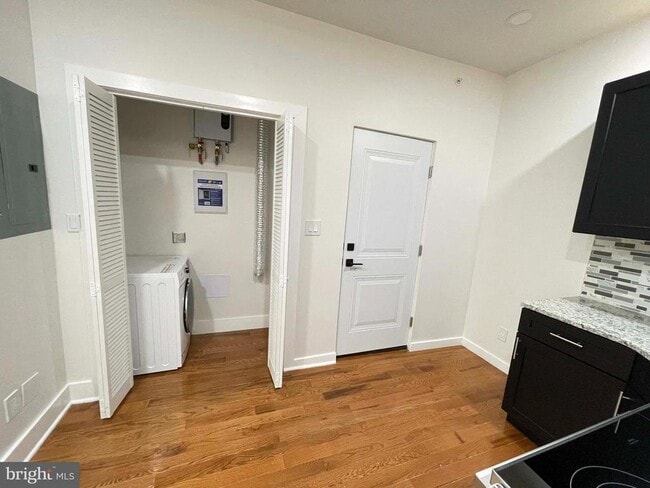 Building Photo - 309 S 60th St