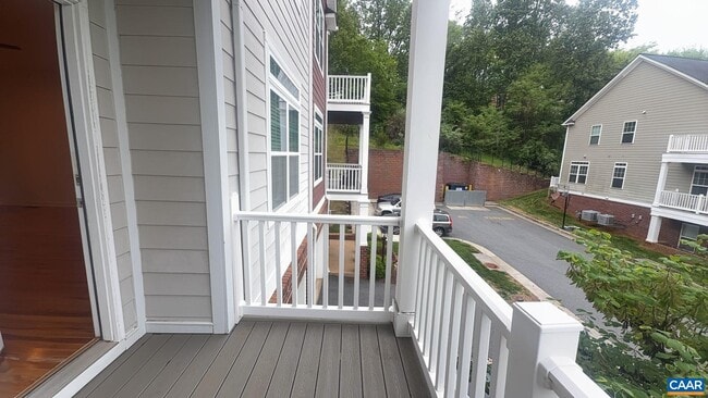 Building Photo - 2402 Winthrop Dr