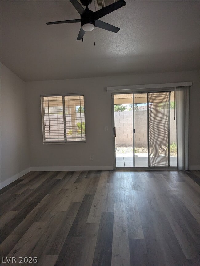 Building Photo - 327 Perry Ellis Dr