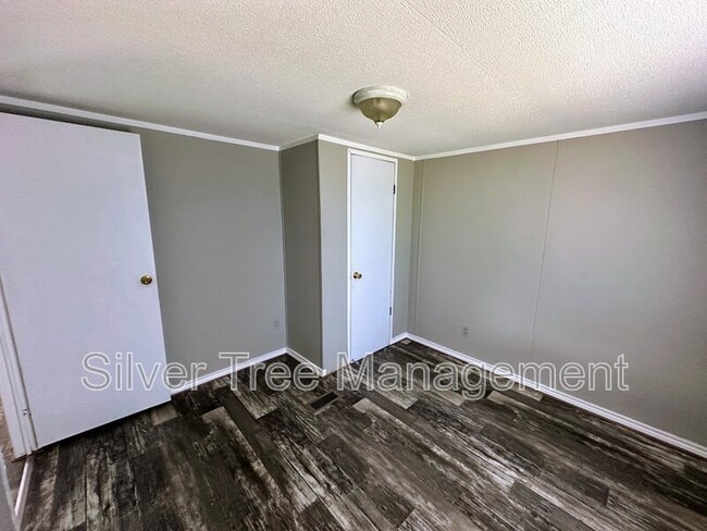 Building Photo - 266 Lark Meadow Dr