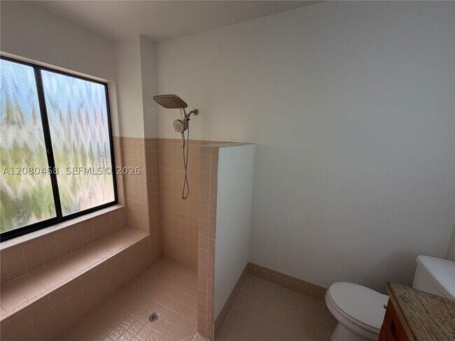 Building Photo - 10379 186th Ct S