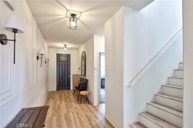 Building Photo - 33063 Table Rock Dr