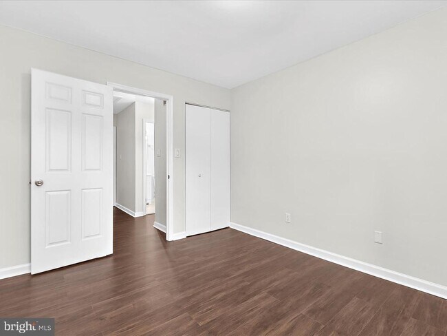 Building Photo - 2499 Vineyard Ln