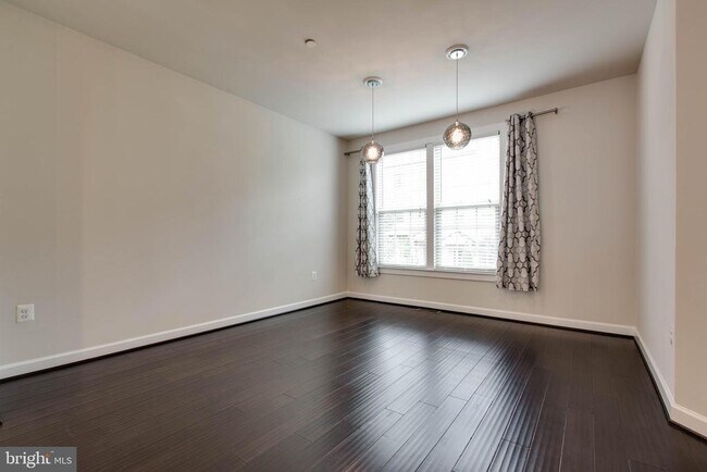 Building Photo - 7312 Taylor's Hill Ln