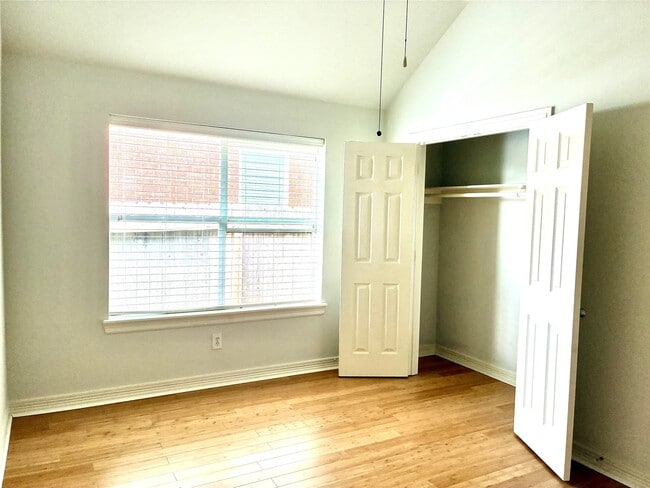 Building Photo - 2203 Summer Bay Ct