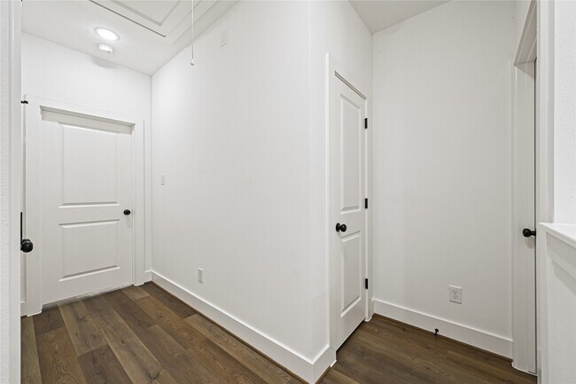 Building Photo - 6530 Goldspier St