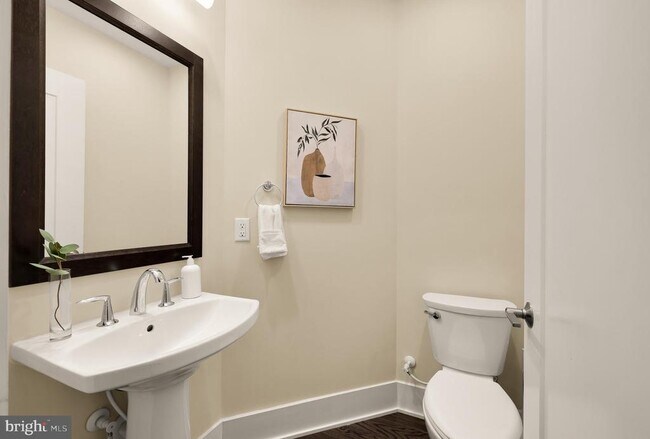 Building Photo - 153 Winsome Cir