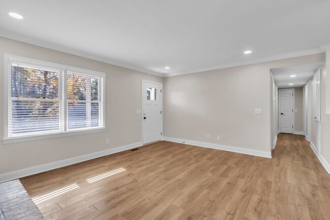 Building Photo - 118 Whitmire Rd