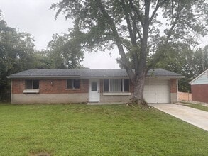 Building Photo - 5865 Stieren Ct