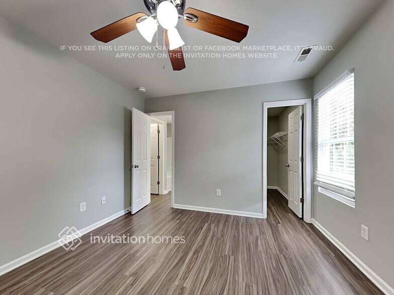 Building Photo - 3548 Burkland Dr