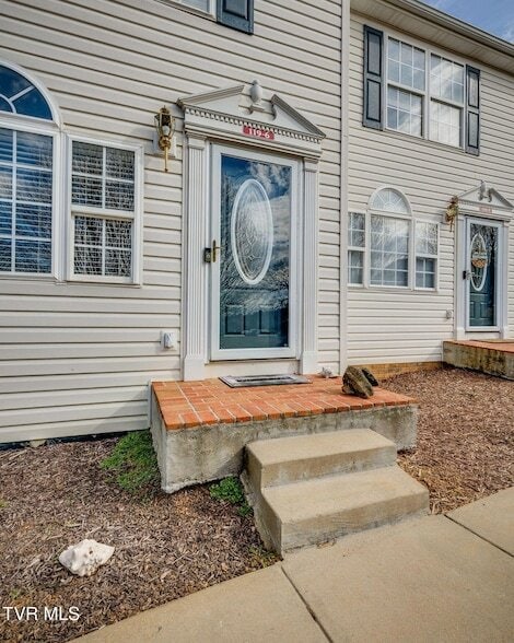 Building Photo - 119 Amanda Ln