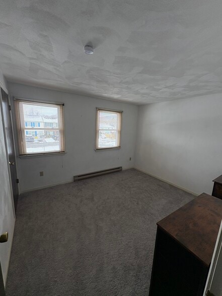 Bedroom 1 - 14 Chelsea Sq