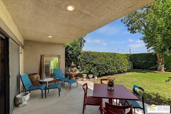 Building Photo - 1326 Tiffany Cir N