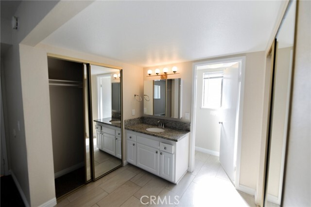 Building Photo - 505 Avenida Victoria