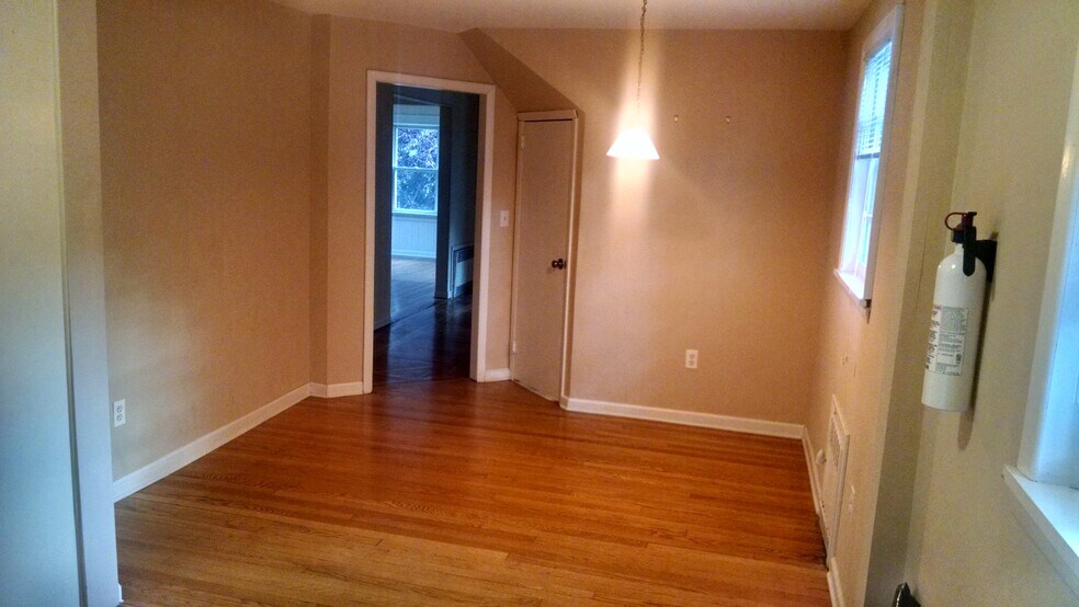 Building Photo - 1 Lovell Ave