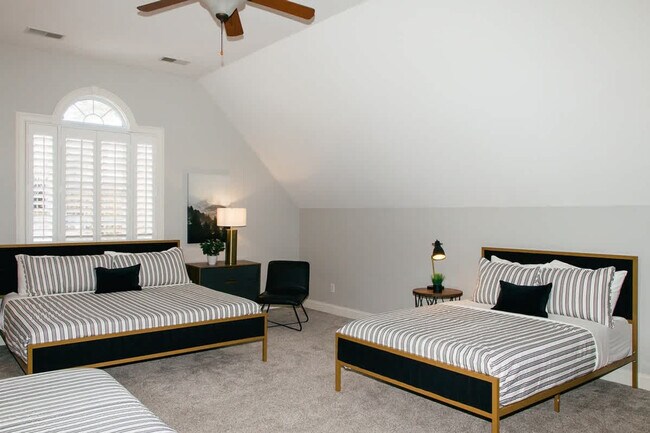 Building Photo - 131F Woodmont Blvd