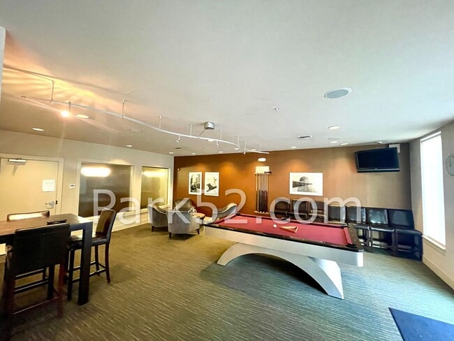 Building Photo - $500 Discount!! 1 Bedroom Condo in Downtown Tacoma