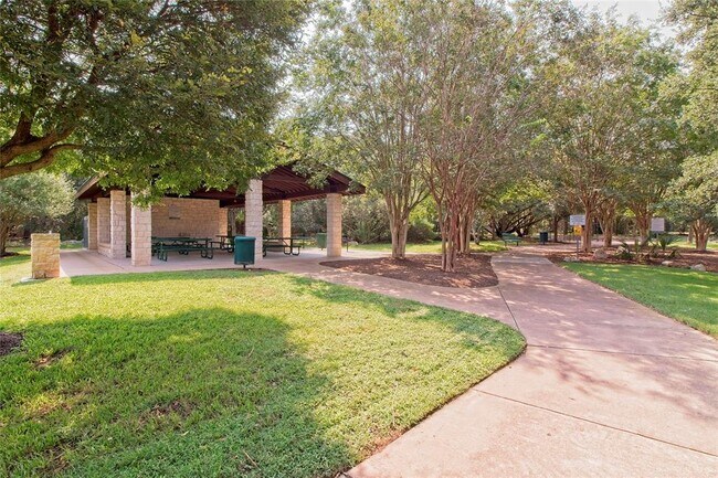 Building Photo - 8212 Fern Bluff Ave