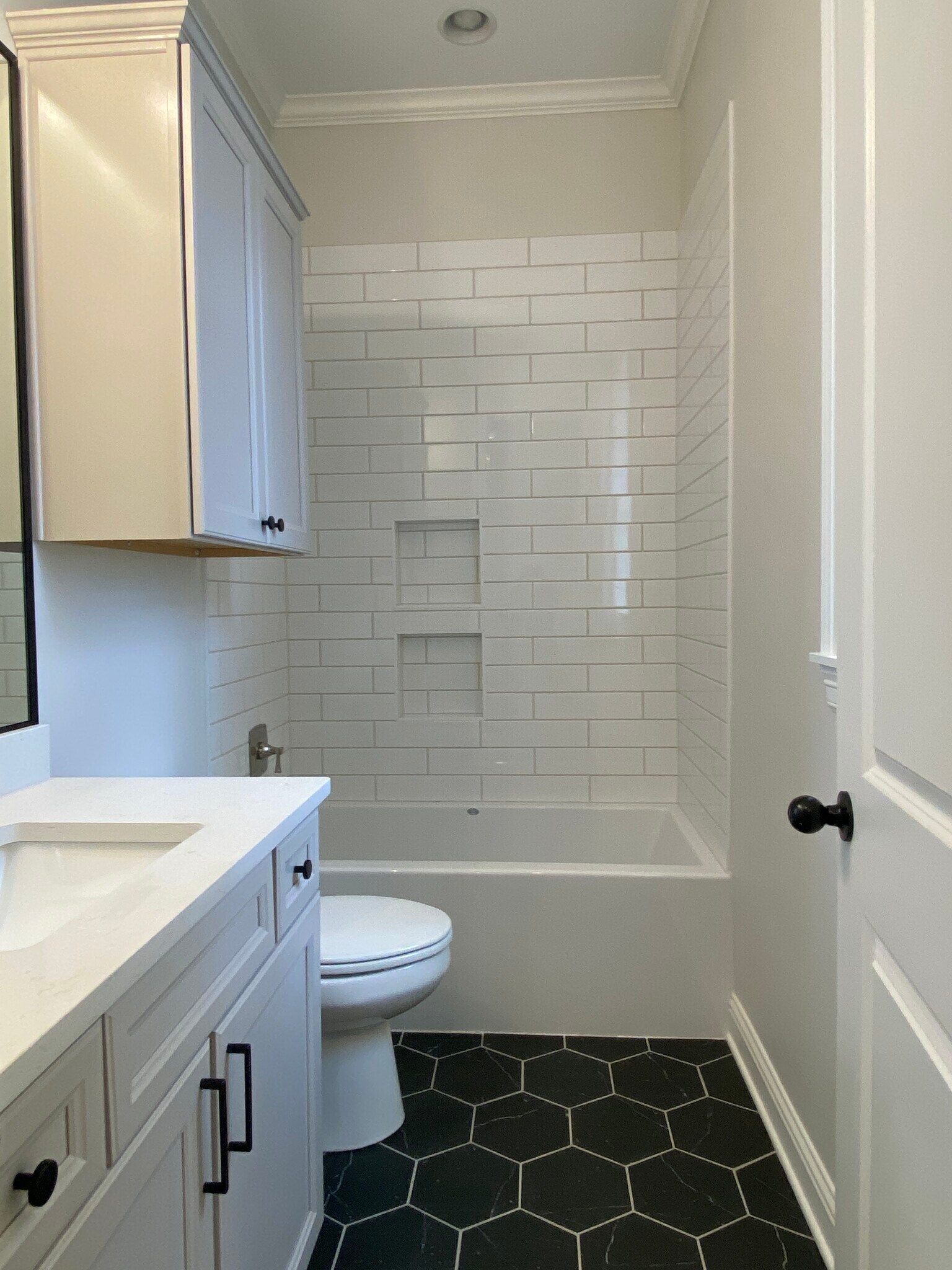 Building Photo - 1946 Chestnut Pk Ln