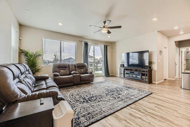 Building Photo - 13528 Tree Sparrow Ln