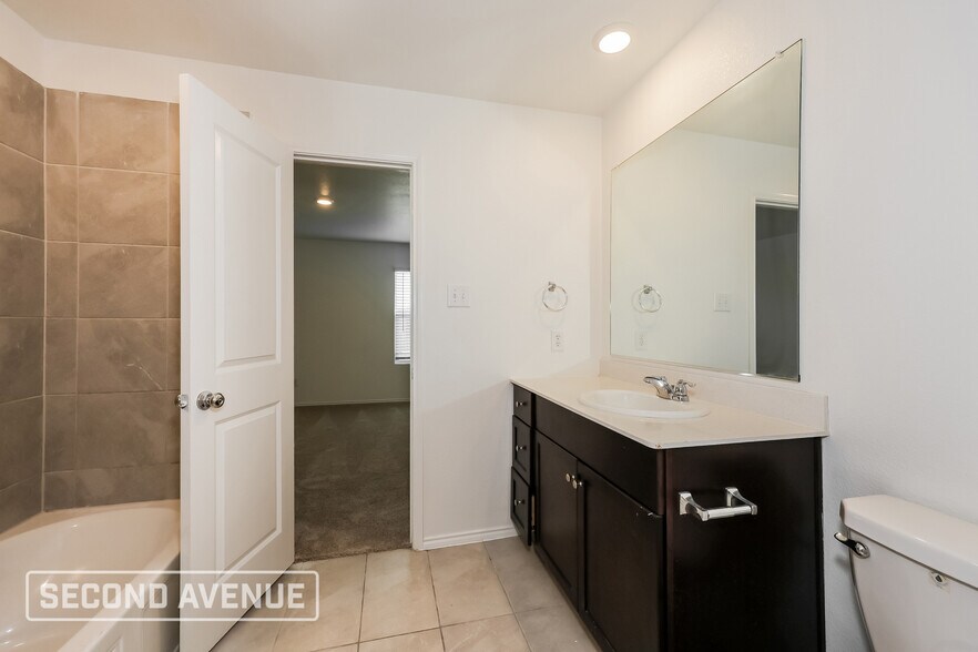 Building Photo - 6021 Determine Ln