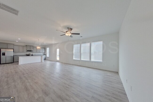 Building Photo - 100 English Oak Ln