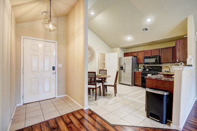 Building Photo - Fully Furnished in Owasso