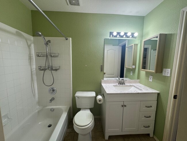 Building Photo - 11901 Swearingen Dr