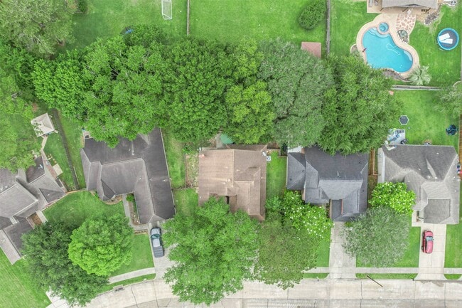 Building Photo - 718 Regency Ct