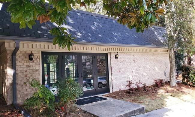 Building Photo - 38 La Rue Pl NW