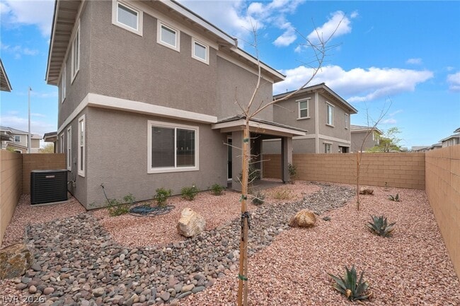 Building Photo - 184 Pace Ave