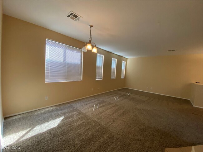 Building Photo - 744 Blue Barrel St