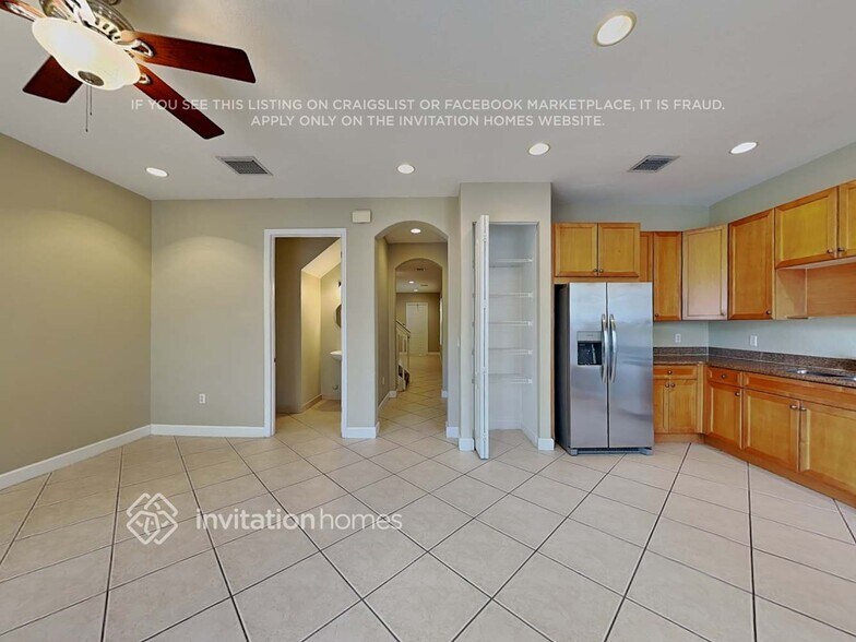 Building Photo - 4432 Arabian Way